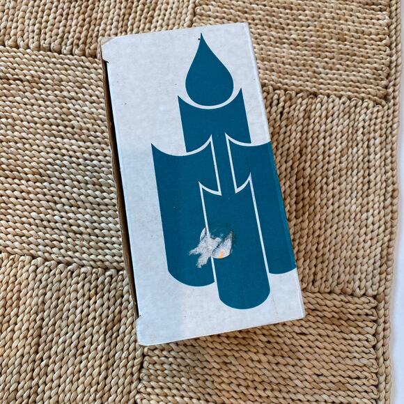 NIB PartyLite Set of 2 Diamond Pattern Clear Glass Votive Candle Holders - Picture 3 of 7